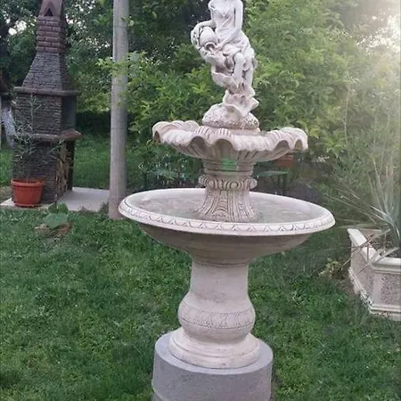 게스트하우스 Вила Рай Muselievo